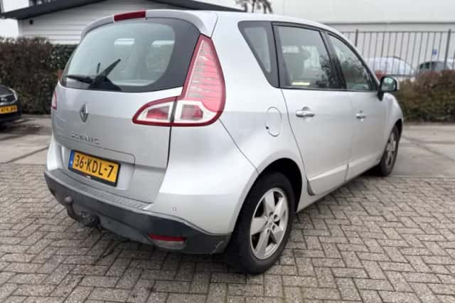 Renault Scénic (2009) thumbnail 6