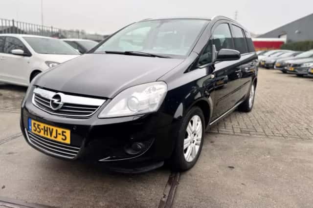 Opel Zafira (2009) thumbnail 1