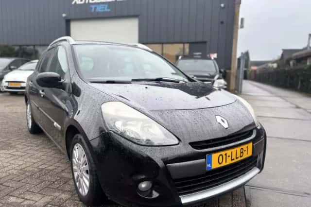 Renault Clio (2010) thumbnail 2