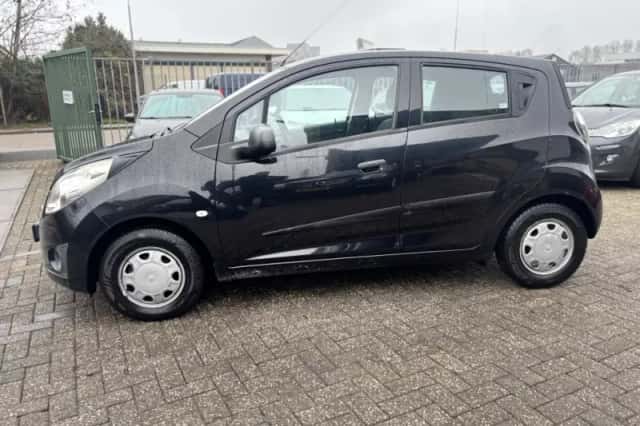 Chevrolet Spark (2012) thumbnail 3