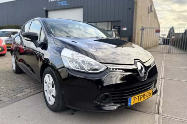 Renault Clio (2014) thumbnail 2