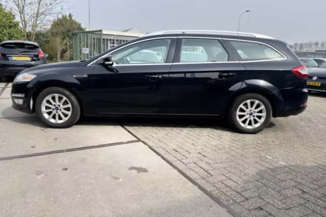 Ford Mondeo (2011) thumbnail 4