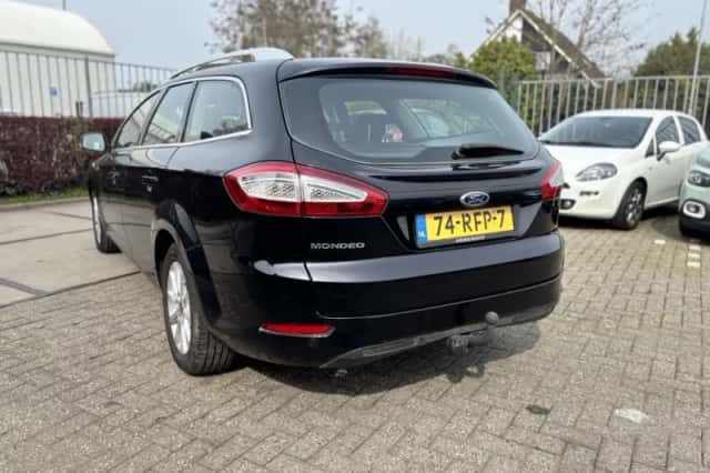 Ford Mondeo (2011) thumbnail 5