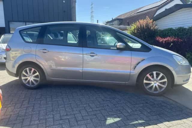 Ford S-Max (2007) thumbnail 3
