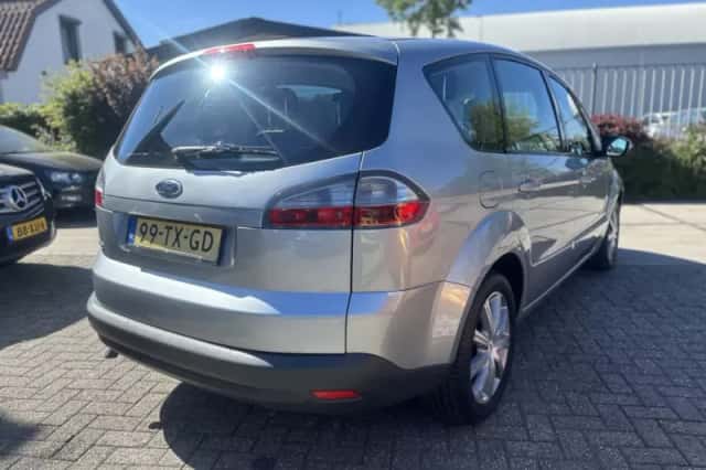 Ford S-Max (2007) thumbnail 5