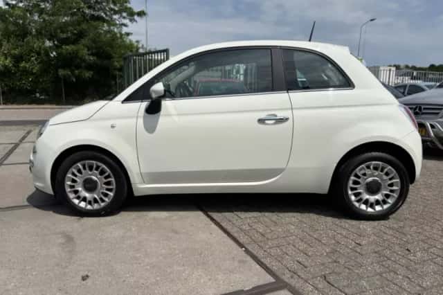 Fiat 500 (2013) thumbnail 4