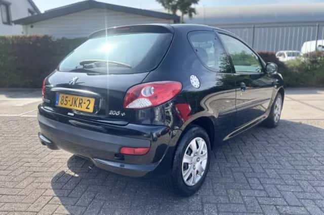 Peugeot 206+ (2009) thumbnail 6