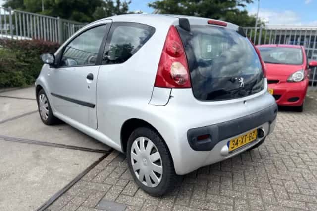 Peugeot 107 (2007) thumbnail 5