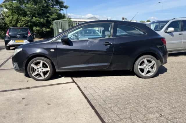 SEAT Ibiza (2011) thumbnail 4