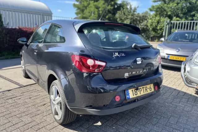 SEAT Ibiza (2011) thumbnail 5