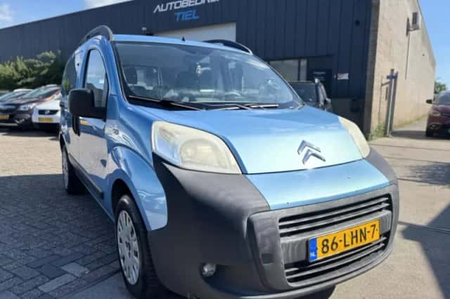 Citroën Nemo (2010) thumbnail 2