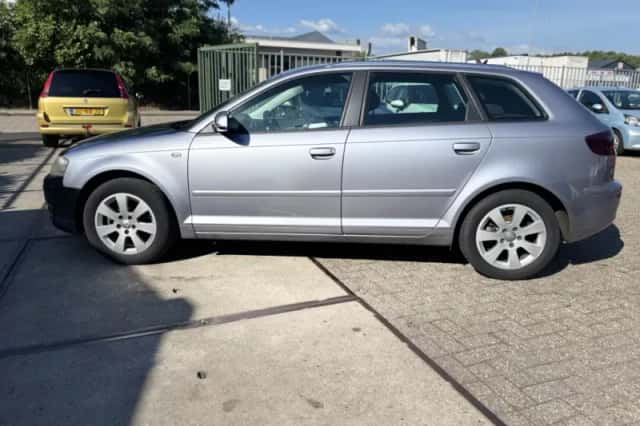 Audi A3 (2006) thumbnail 4