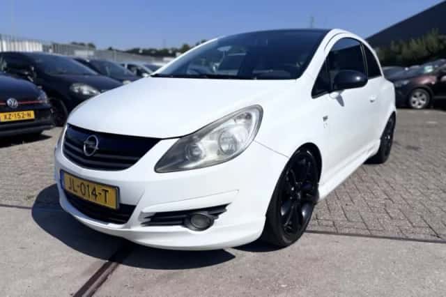 Opel Corsa (2009) thumbnail 1