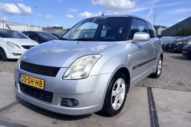 Suzuki Swift (2006) thumbnail 1
