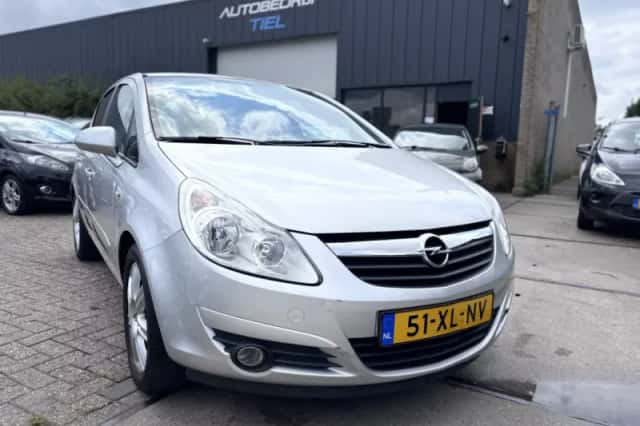 Opel Corsa (2007) thumbnail 2