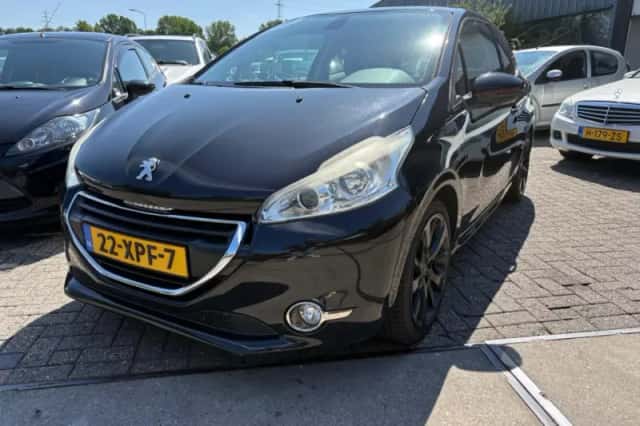 Peugeot 208 (2012) thumbnail 1