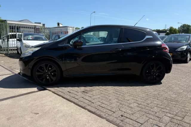 Peugeot 208 (2012) thumbnail 6