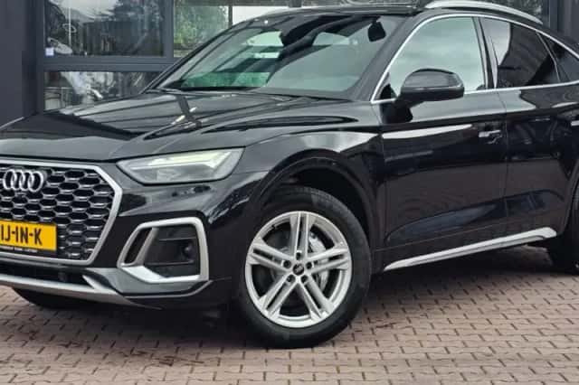 Audi Q5 (2022) thumbnail 1