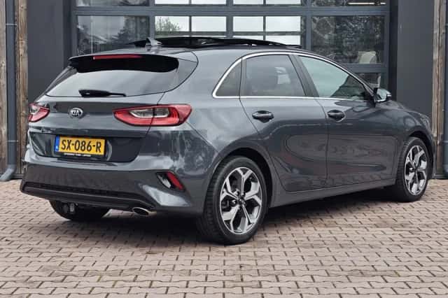 Kia Ceed (2018) thumbnail 6