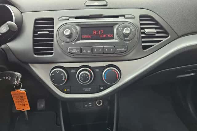 Kia Picanto (2016) thumbnail 5
