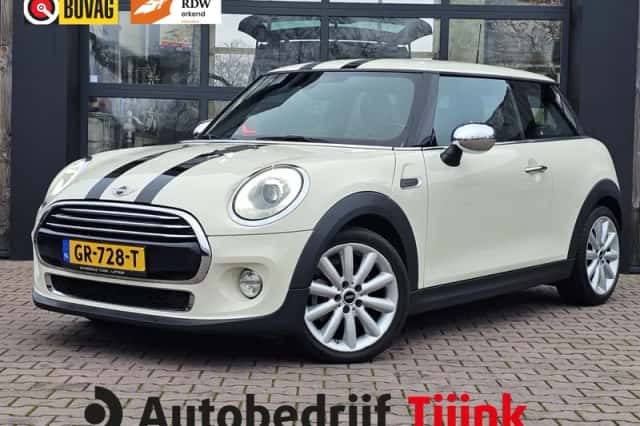 MINI Cooper (2015) thumbnail 1