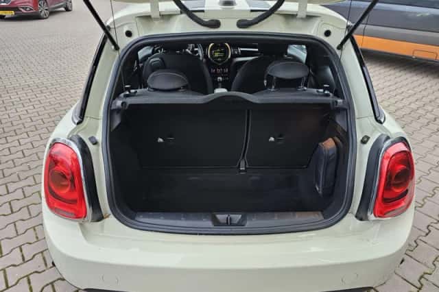 MINI Cooper (2015) thumbnail 5