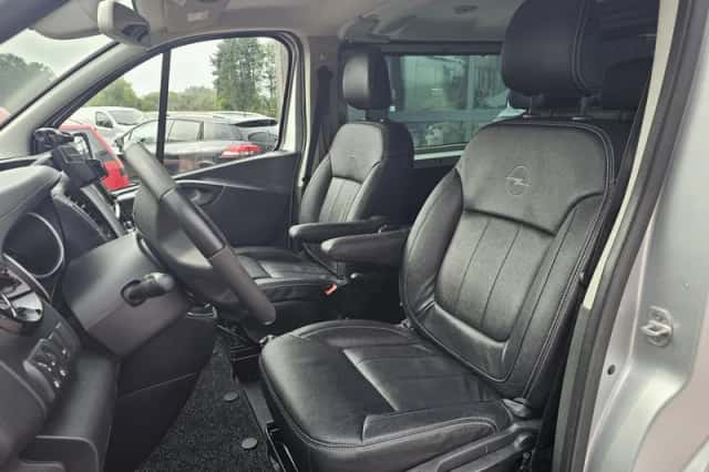 Opel Vivaro (2017) thumbnail 3
