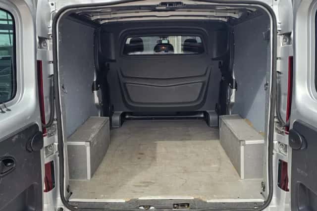 Opel Vivaro (2017) thumbnail 5