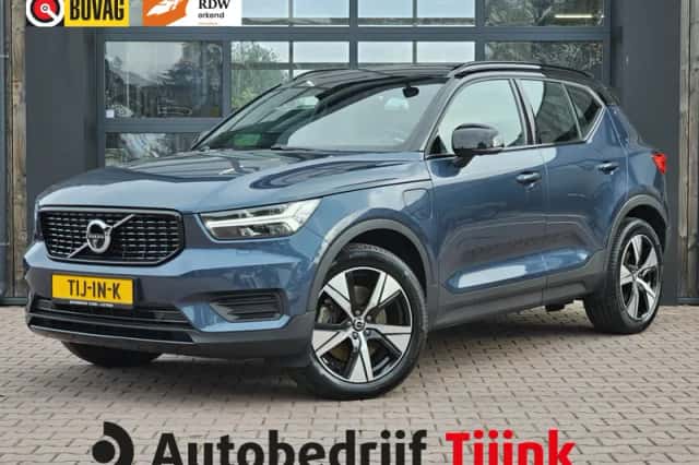 Volvo XC40 (2022) thumbnail 2