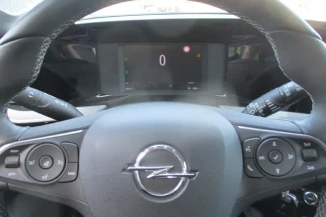 Opel Mokka (2023) thumbnail 3