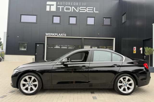 BMW 3-Serie (2017) thumbnail 2