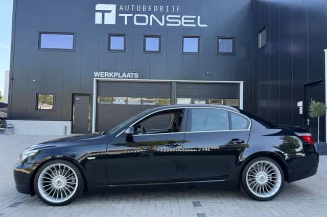 BMW 5-Serie (2008) thumbnail 2