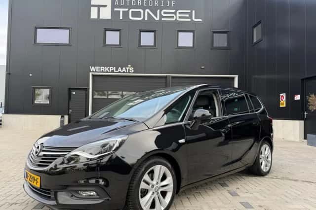 Opel Zafira (2017) thumbnail 1