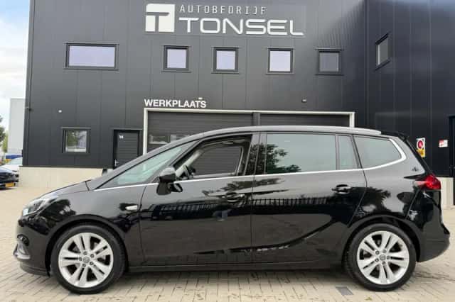 Opel Zafira (2017) thumbnail 2