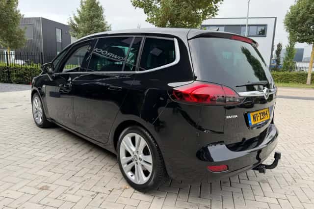 Opel Zafira (2017) thumbnail 5