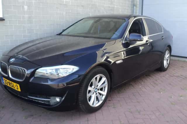 BMW 5-Serie (2011) thumbnail 1