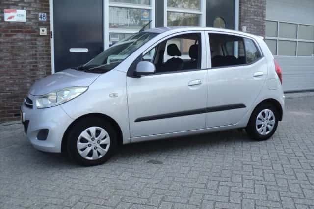 Hyundai i10 (2012) thumbnail 1