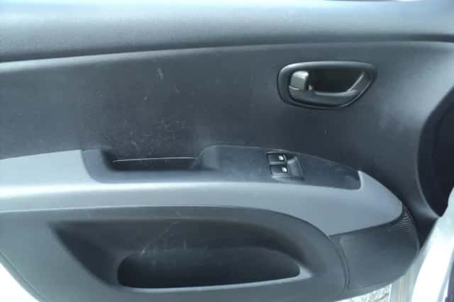Hyundai i10 (2012) thumbnail 4