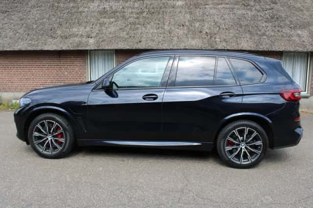 BMW X5 (2021) thumbnail 6