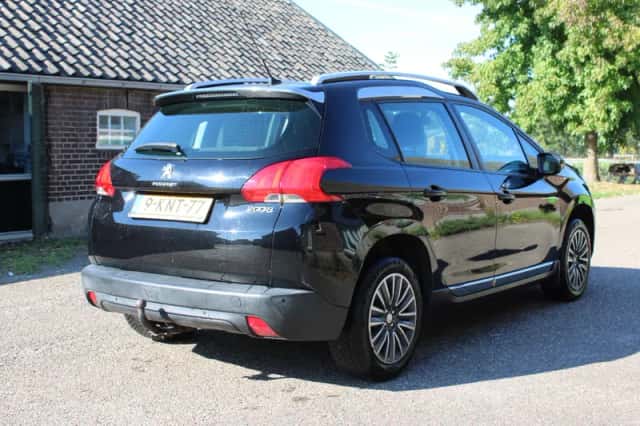 Peugeot 2008 (2013) thumbnail 2
