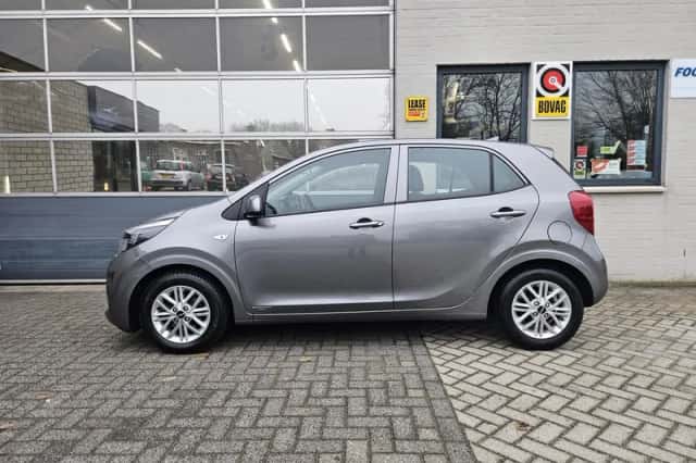 Kia Picanto (2023) thumbnail 6
