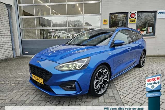 Ford Focus (2021) thumbnail 1