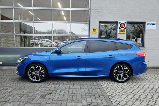Ford Focus (2021) thumbnail 6