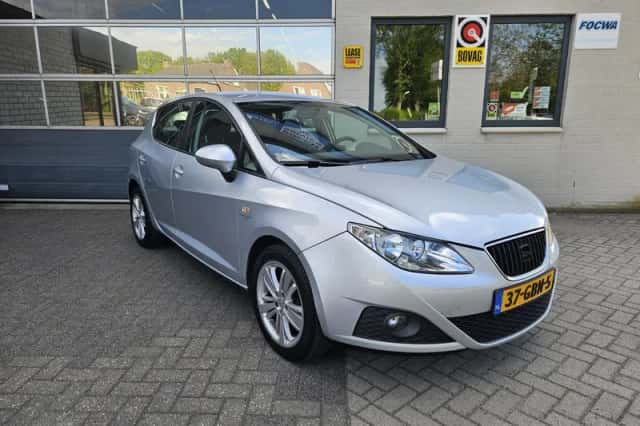 SEAT Ibiza (2008) thumbnail 2