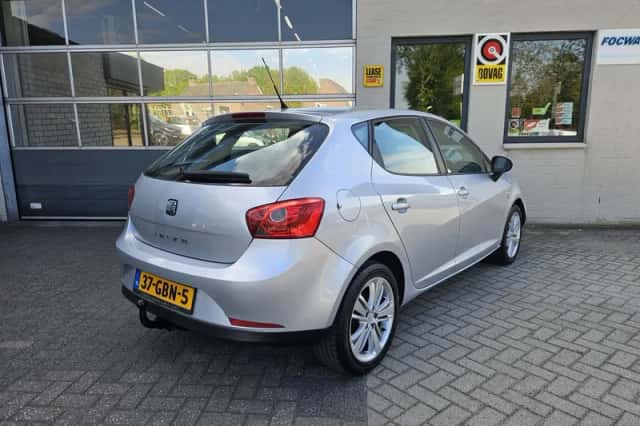 SEAT Ibiza (2008) thumbnail 4