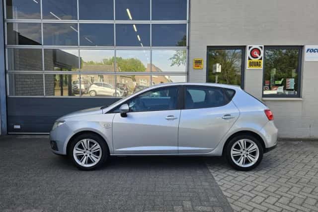 SEAT Ibiza (2008) thumbnail 6