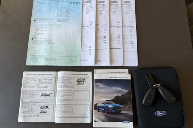 Ford Focus (2020) thumbnail 3
