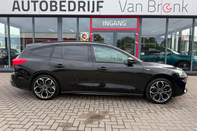 Ford Focus (2020) thumbnail 4