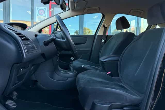 Citroën C4 (2009) thumbnail 2