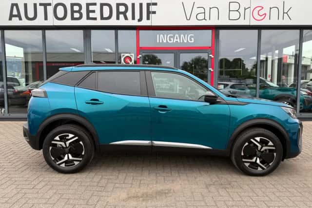 Peugeot 2008 (2025) thumbnail 3